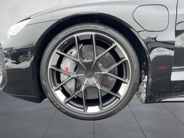 Audi RS e-tron GT performance quattro Head-up