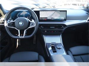 BMW 330 e Touring M Sport, LiveCptProf, Ad.LED, AHK, 360°, Panodach uvm.