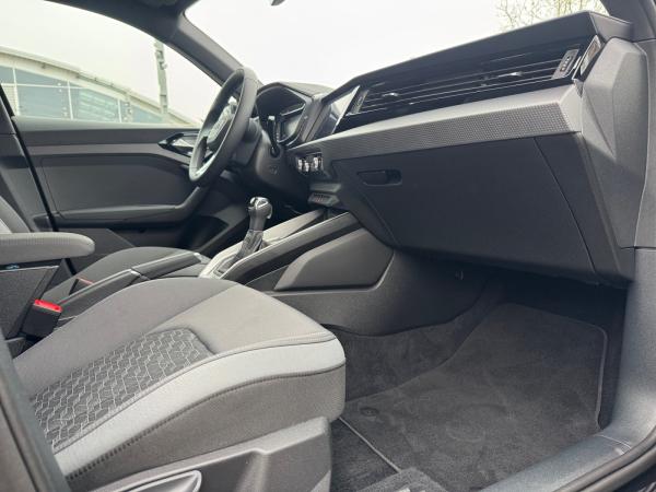 Audi A1 Sportback 25 TFSI S tronic LED, Sportsitze