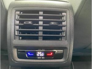 Volkswagen Golf VIII 1.5 TSI STYLE MATRIX RFK ACC CarPlay