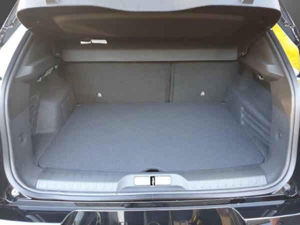 Alfa Romeo Junior Ibrida Q4-April_Aktion-1,2 VGT 107kW - Panoramadach-