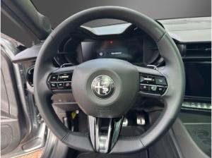 Alfa Romeo Junior Ibrida SPECIALE  Panoramadach&TechnologiePaket