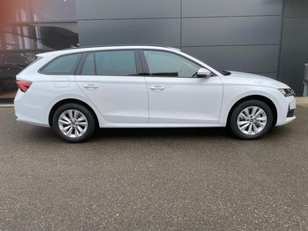 Skoda Octavia 2.0 TDI DSG Selection LED AHK RFK NAVI