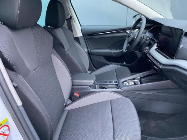 Skoda Octavia 2.0 TDI DSG Selection LED AHK RFK NAVI