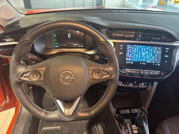 Opel Corsa F e Elegance LED+Navi+SHZ+Fernlichtass.+LM