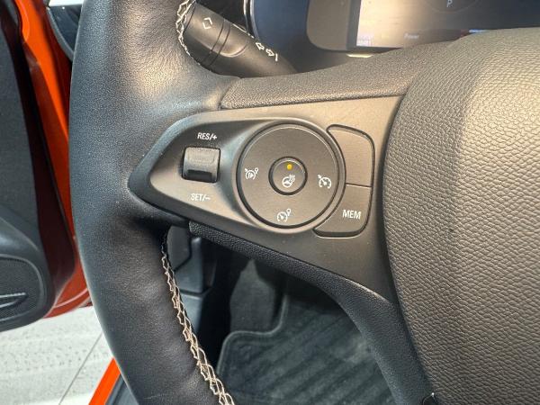 Opel Corsa F e Elegance LED+Navi+SHZ+Fernlichtass.+LM