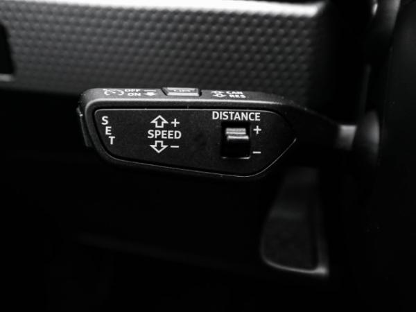 Audi A1 Sportback S line Plus 40 TFSI ACC CarPlay, LED PDC