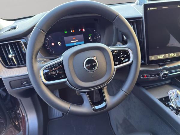 Volvo XC60 T6 AWD Plus Dark+PremiumPak+360°Kam+Nappa