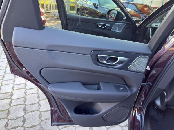 Volvo XC60 T6 AWD Plus Dark+PremiumPak+360°Kam+Nappa