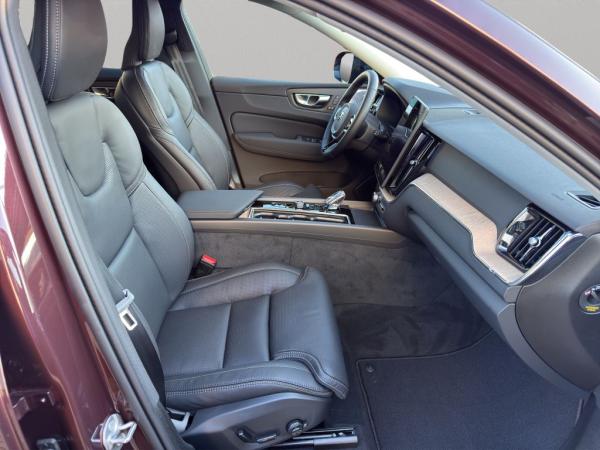 Volvo XC60 T6 AWD Plus Dark+PremiumPak+360°Kam+Nappa