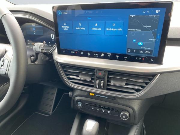 Ford Focus mit Fahrerassistenz und Easy-Paket,Panorama Dach