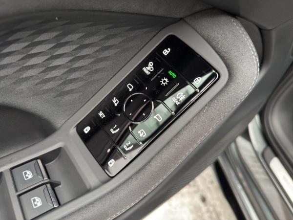 Audi A6 Avant edition one TDI quattro 150 kW S tronic*TechPlus*Interieur S mit Sportsitzen*EROBERUNG