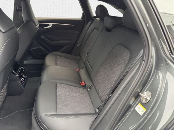 Audi A6 Avant edition one TDI quattro 150 kW S tronic*TechPlus*Interieur S mit Sportsitzen*EROBERUNG