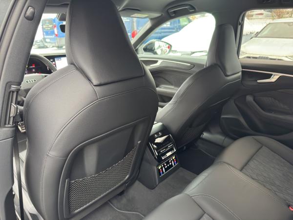 Audi A6 Avant edition one TDI quattro 150 kW S tronic*TechPlus*Interieur S mit Sportsitzen*EROBERUNG