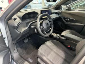 Peugeot 2008 Allure Benzin Automatik ❗SOFORT VERFÜGBAR, ALLWETTERREIFEN UVM.❗