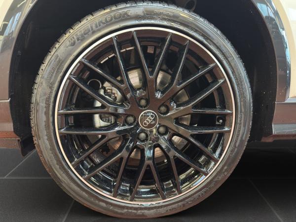 Audi Q2 S tronic AHK, Matrix LED, Sound System, Funktionspaket, Komfortpakete,Parkassistent