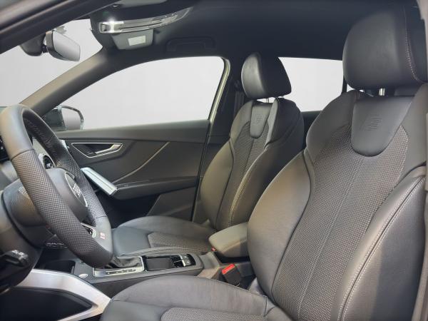 Audi Q2 S tronic AHK, Matrix LED, Sound System, Funktionspaket, Komfortpakete,Parkassistent