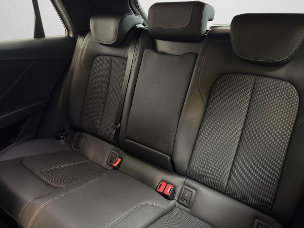 Audi Q2 S tronic AHK, Matrix LED, Sound System, Funktionspaket, Komfortpakete,Parkassistent