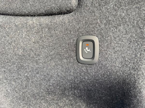 Volvo XC40 B3 Plus Black Edition