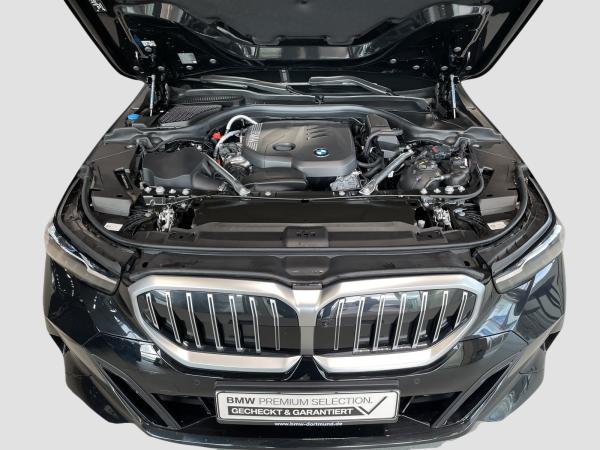 BMW 520 d xDrive Touring M Sport Standheizung AHK