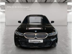 BMW 320 i xDrive Limousine M Sport AHK Kamera HiFi