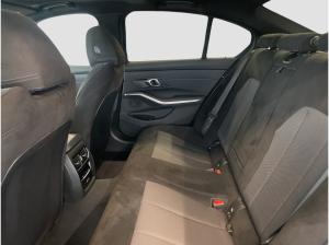 BMW 320 i xDrive Limousine M Sport AHK Kamera HiFi