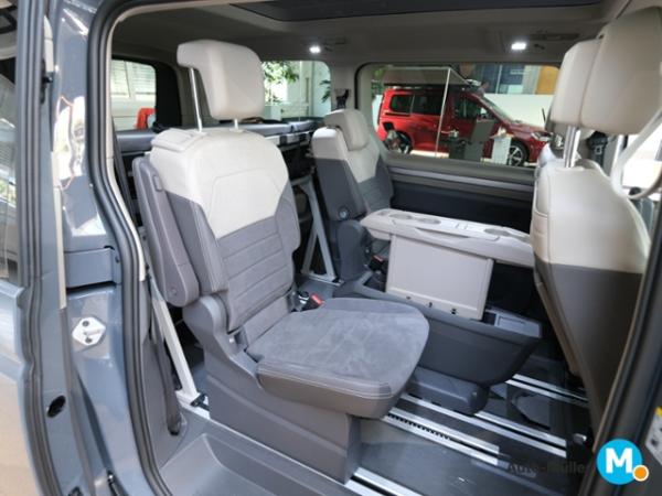 Volkswagen T7 Multivan Edition TDI DSG Pano Matrix DCC AHK