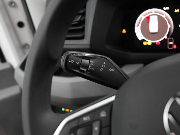 Volkswagen Crafter 35 Kasten 2,0 l mittellang Hochdach AHK starr
