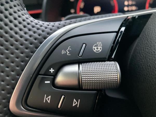 Skoda Kamiq Monte Carlo 1.0TSI DSG.MATRIX.PANO.SIHZ.AHK.KAM.TravelA.NAV.VC.eHECK.Smar