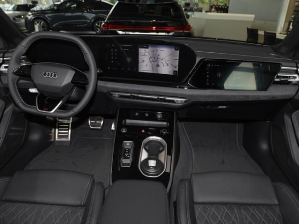 Audi A6 Avant TDI Quattro 	 S line edition one ACC Luft AHK Pano TechPro