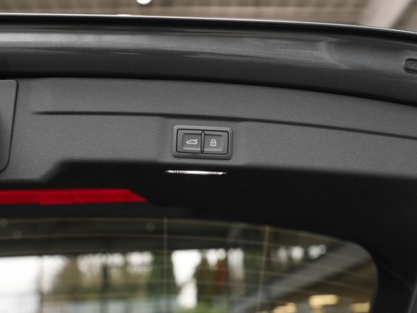 Audi A6 Avant TDI Quattro 	 S line edition one ACC Luft AHK Pano TechPro