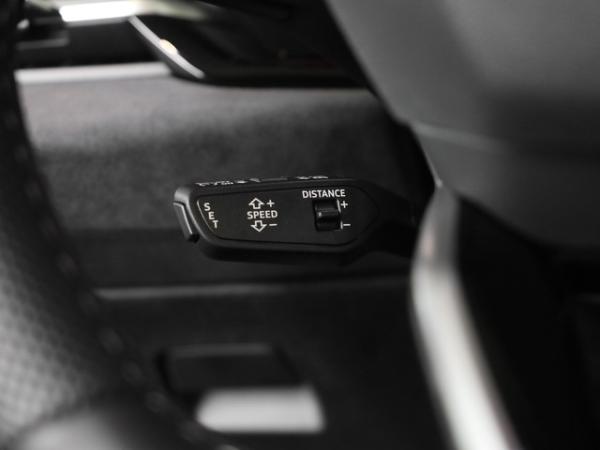 Audi A6 Avant TDI Quattro 	 S line edition one ACC Luft AHK Pano TechPro