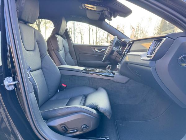Volvo V60 T8 AWD PLUS DARK Business Edition - Sofort lieferbar!