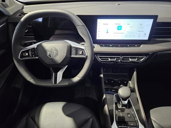 MG HS 1.5T GDI Hybrid+ Luxury