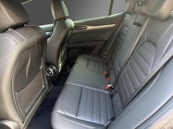 Alfa Romeo Stelvio Veloce Q4 2.0 Turbo - AHK - 21 Zoll- Panoramadach
