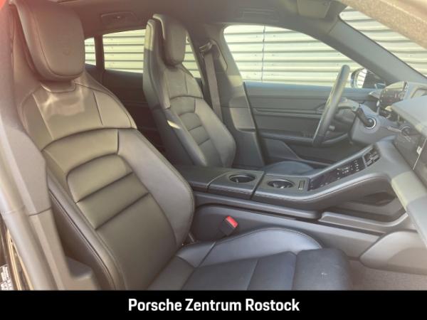 Porsche Taycan Sport Turismo Black Edition