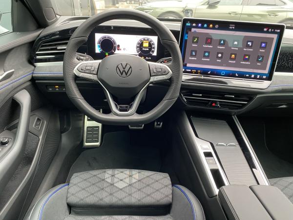 Volkswagen Passat 2.0 TDI DSG 4M R-Line MATRIX AHK HUD 360° NAVI