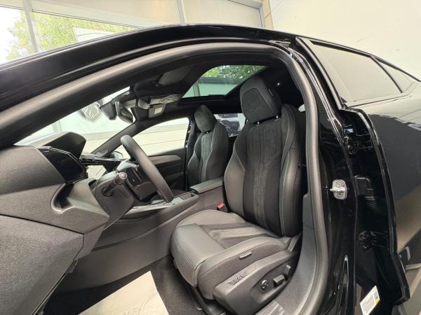 Peugeot 408 GT HYBRID 145 e-DSC6 / AHK / Massagesitze