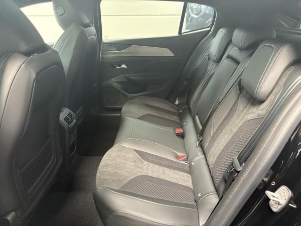 Peugeot 408 GT HYBRID 145 e-DSC6 / AHK / Massagesitze
