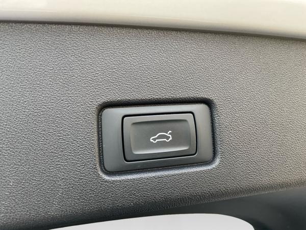 Audi Q4 e-tron Q4 40 e-tron Navi Pro HUD ACC PDC Plus Kamera