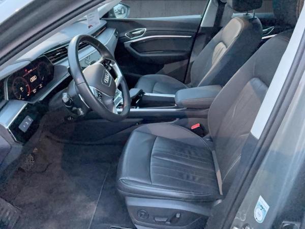 Audi Q8 e-tron 50 quattro PANO HUD AHK Matrix 19