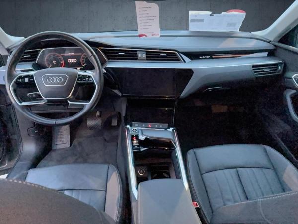 Audi Q8 e-tron 50 quattro PANO HUD AHK Matrix 19