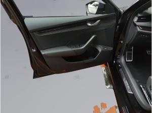 Skoda Octavia Combi Sportline 1.5 TSI DSG AHK