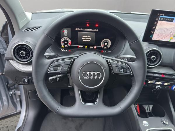 Audi Q2 Advanced 30TFSI AHK Rückfahrkamera Navi