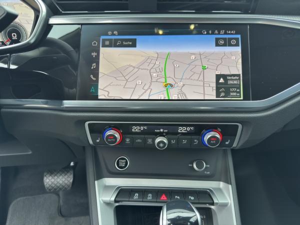 Audi Q3 Advanced 40TFSI Quat. S-Tr Rückfahrkamera ACC