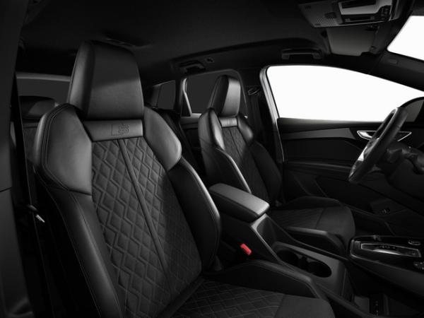 Audi Q4 e-tron 45 e-tron Black+/Matrix/AHK edition S line