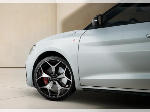 Audi A1 Sportback    » S line    » 207PS   ⇒ Infotainmentpaket  ⇒  18"