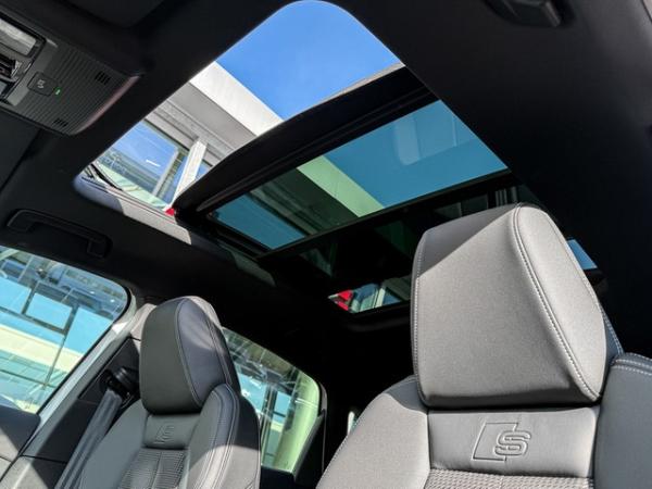 Audi Q4 e-tron 45 e-tron edition S line Sportback Black+/Pano