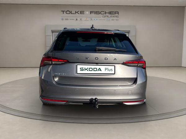 Skoda Octavia Combi 2.0 TDI SOFORT VERFÜGBAR! DSG Tour ACC AHK AUT Navi