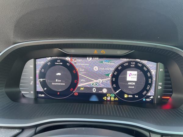 Skoda Octavia Combi 2.0 TDI SOFORT VERFÜGBAR! DSG Tour ACC AHK AUT Navi